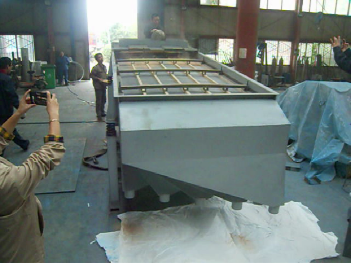 直線振動(dòng)篩木粉分級