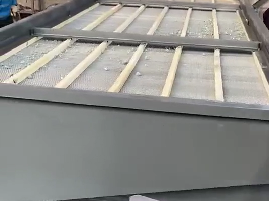 青石粉分級直線振動(dòng)篩